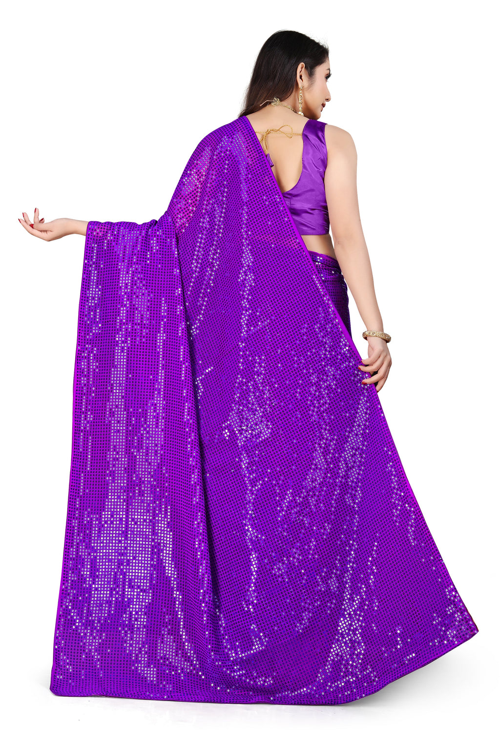 सीक्वेंस वर्क वाली पार्टी वियर डिज़ाइनर साड़ी