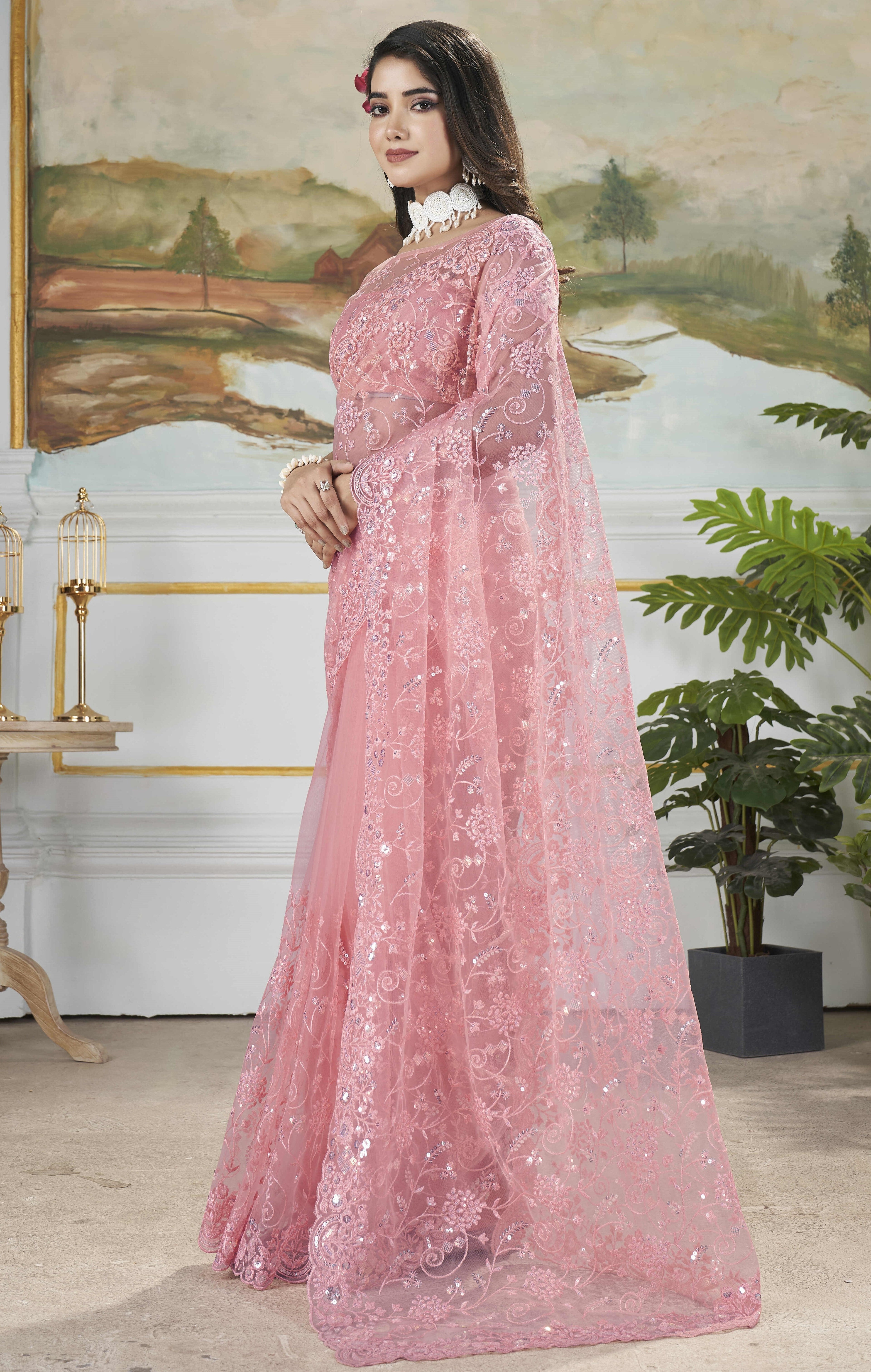 डिज़ाइनर पार्टी वियर लुक कढ़ाई साड़ी