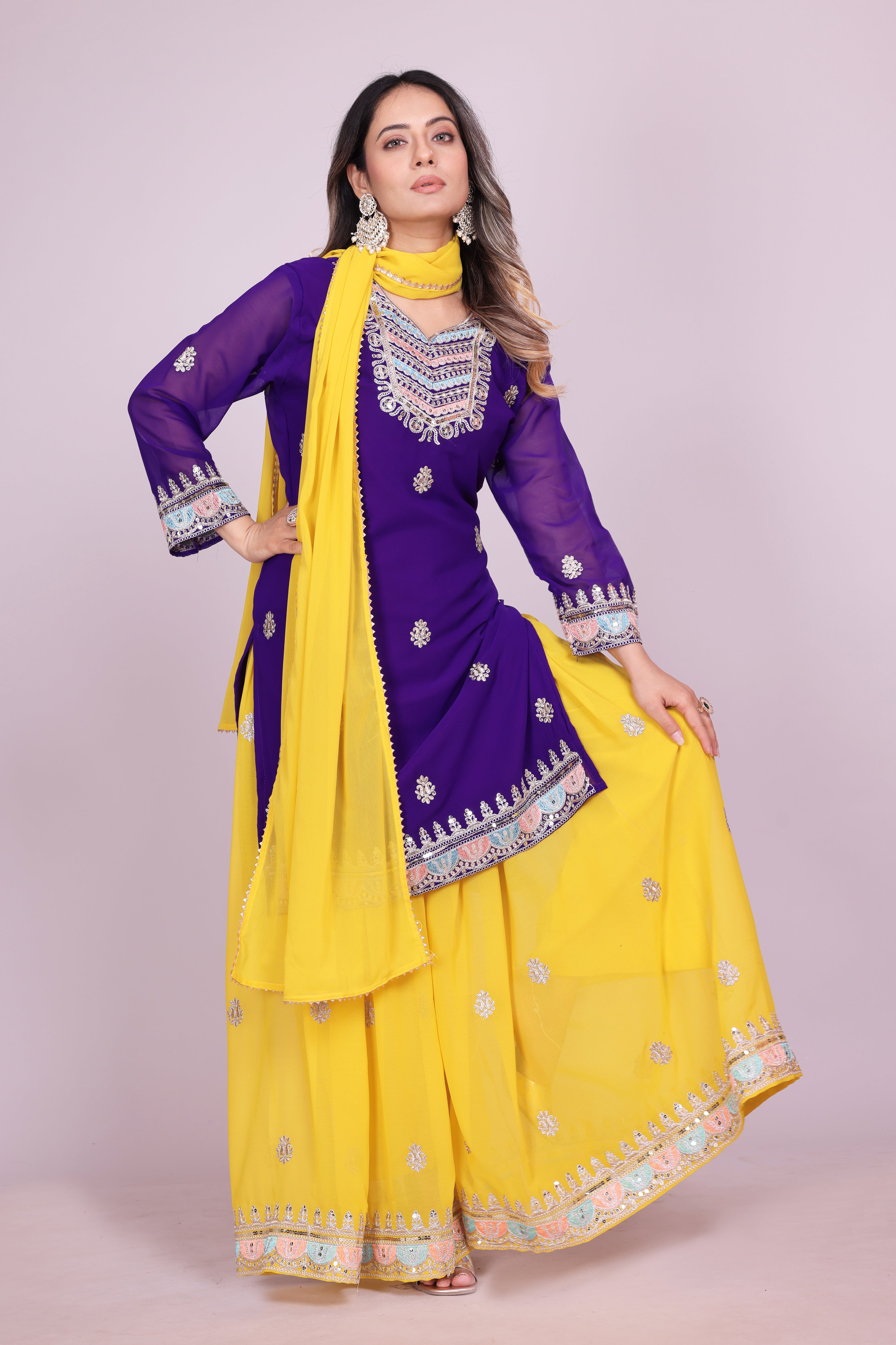 कोडिंग सीक्वेंस कढ़ाई वर्क के साथ पार्टी वियर शरारा सूट