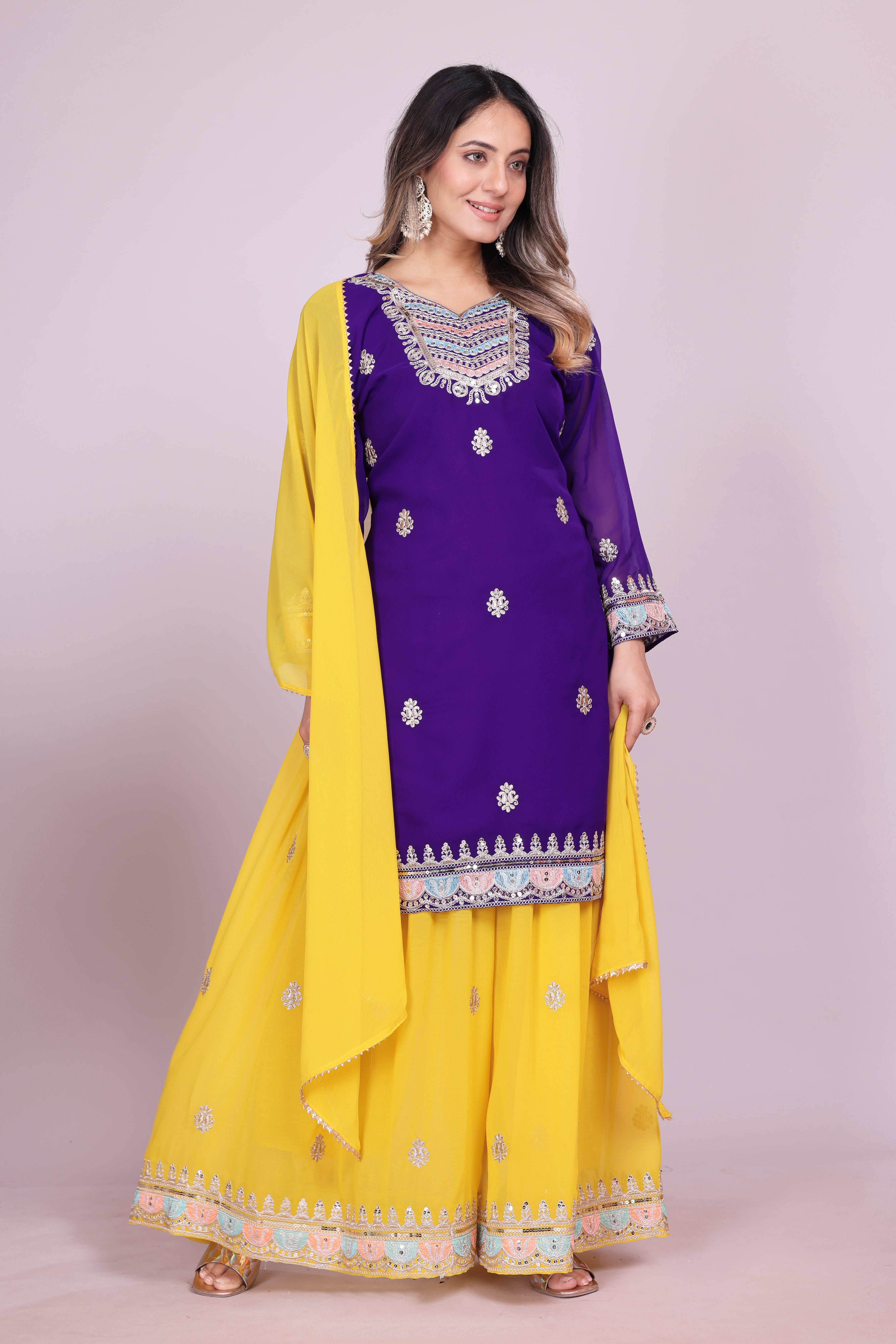 कोडिंग सीक्वेंस कढ़ाई वर्क के साथ पार्टी वियर शरारा सूट