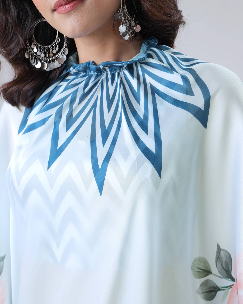 पार्टी वियर लुक हैंड कफ्तान स्टाइल रेडी टू वियर साड़ी