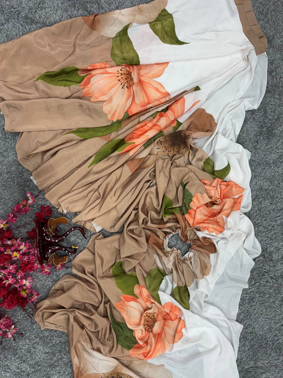 पार्टी वियर लुक हैंड कफ्तान स्टाइल रेडी टू वियर साड़ी