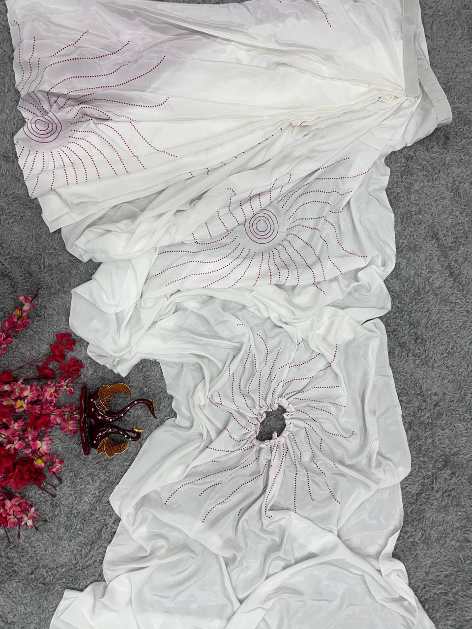 पार्टी वियर लुक हैंड कफ्तान स्टाइल रेडी टू वियर साड़ी