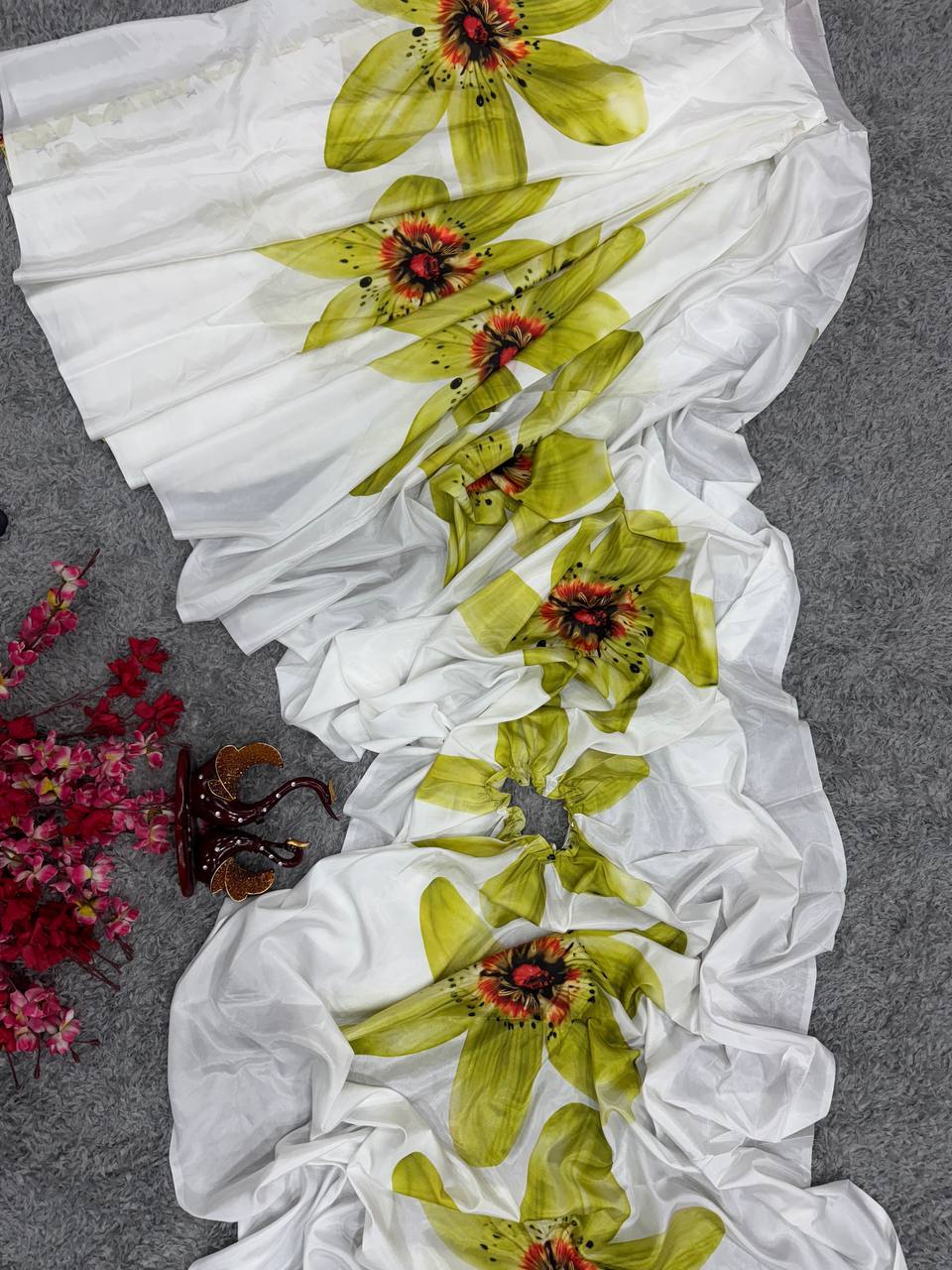 पार्टी वियर लुक हैंड कफ्तान स्टाइल रेडी टू वियर साड़ी