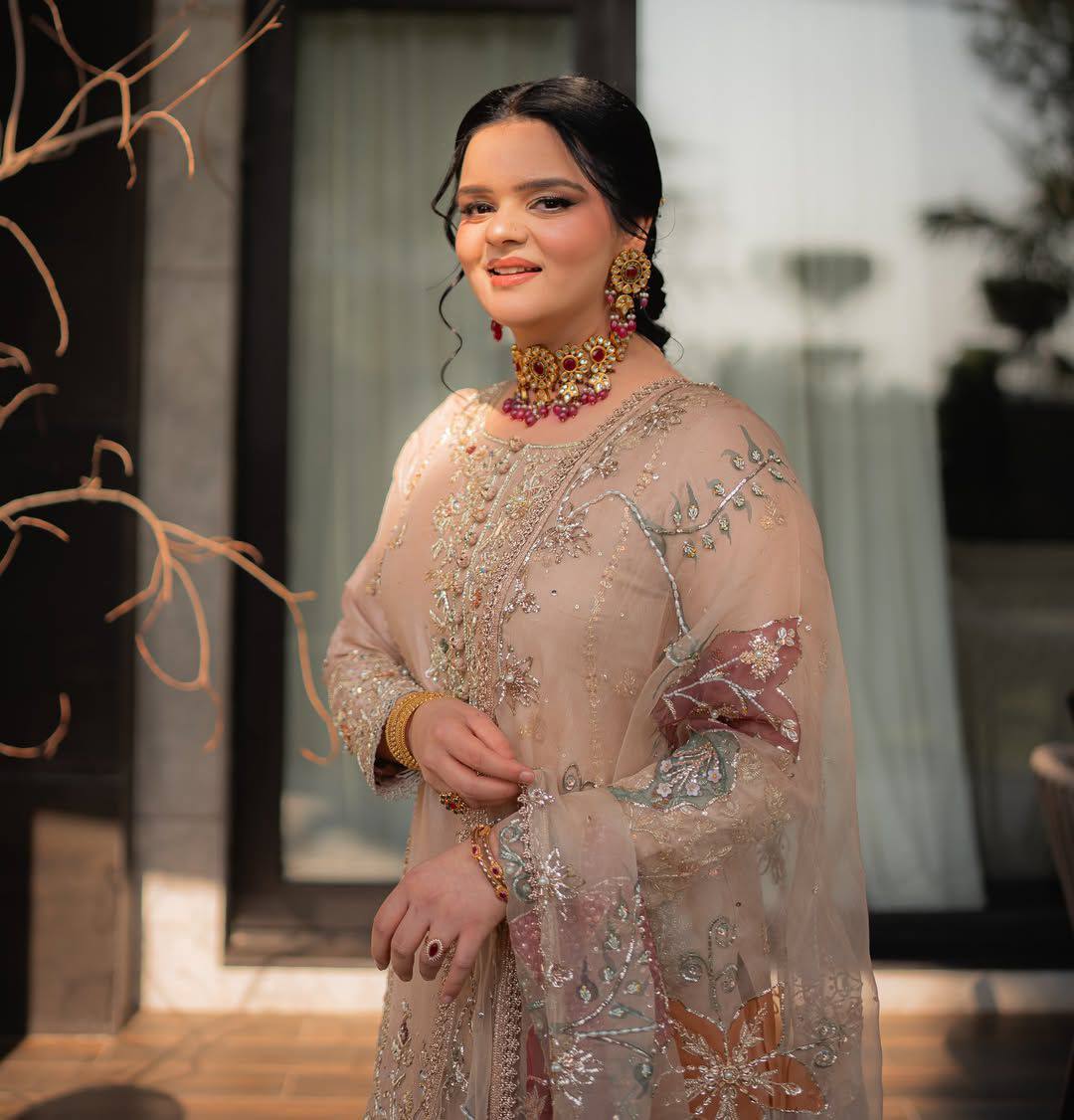 पार्टी वियर लुक टॉप और बॉटम विद दुपट्टा