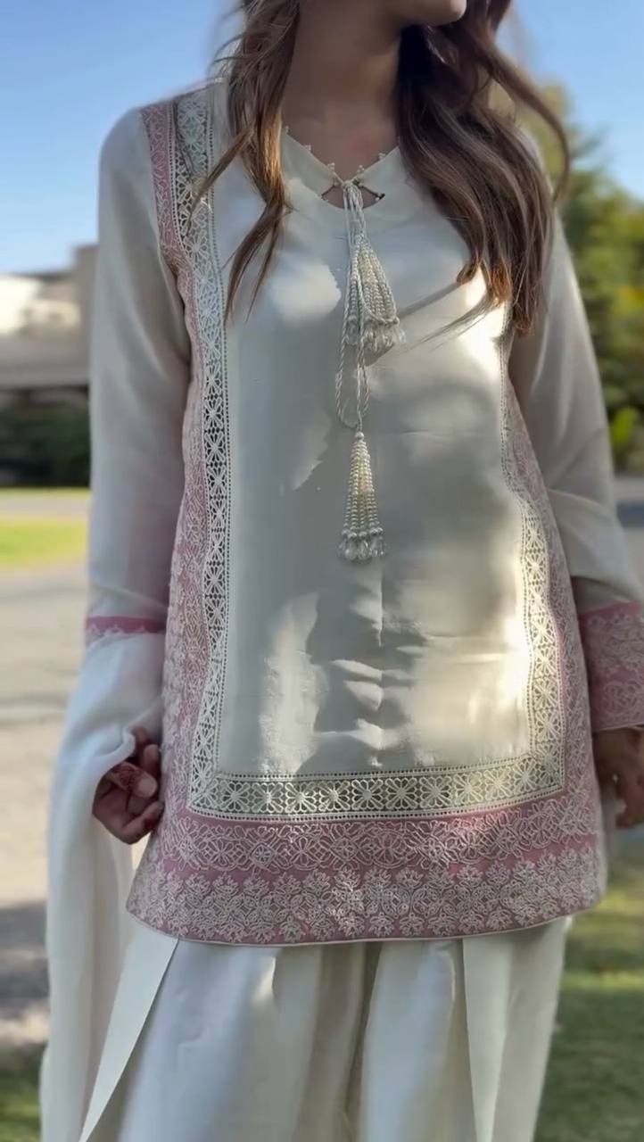 पार्टी वियर डिज़ाइनर टॉप और बॉटम दुपट्टे के साथ