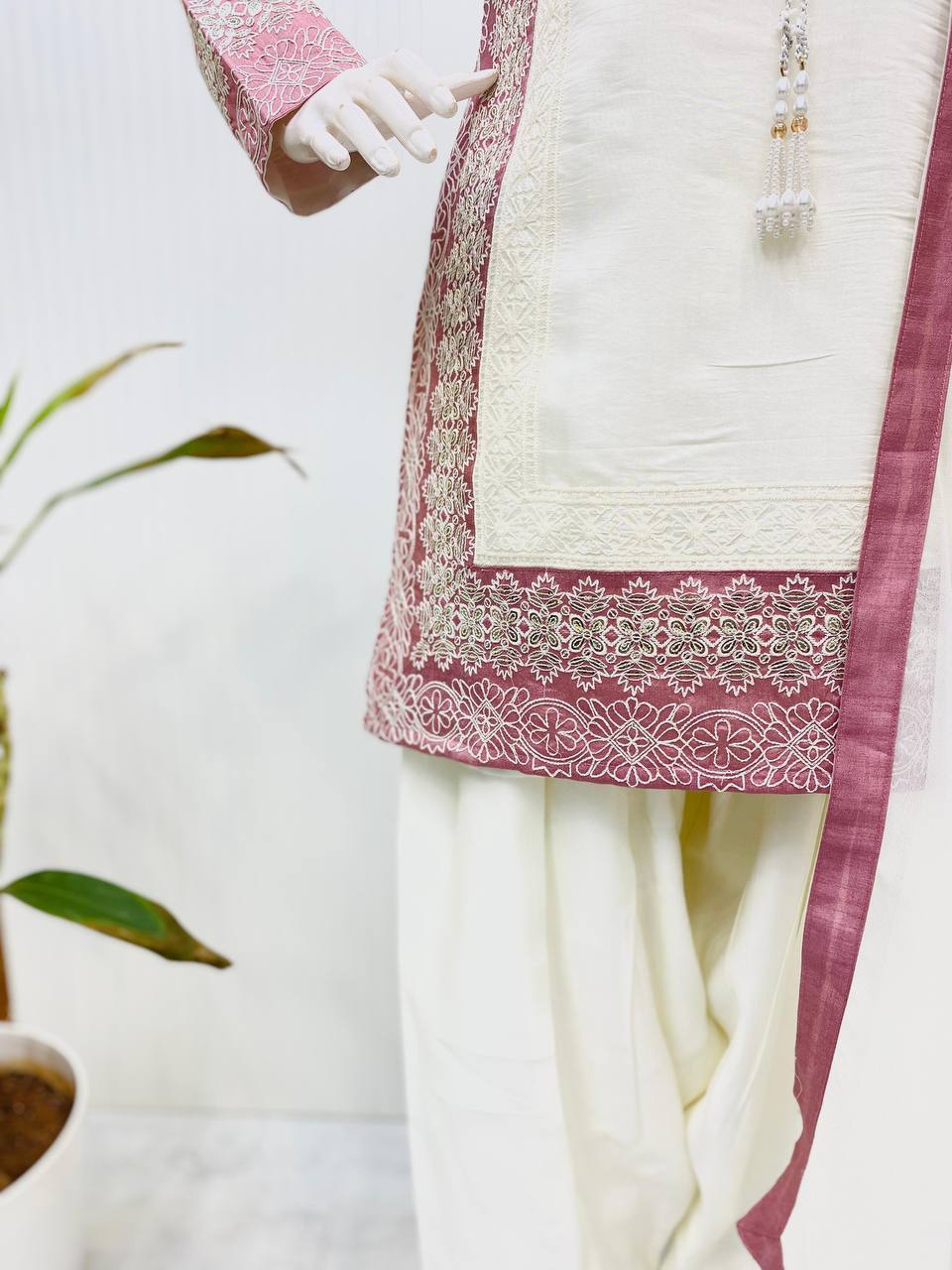 पार्टी वियर डिज़ाइनर टॉप और बॉटम दुपट्टे के साथ