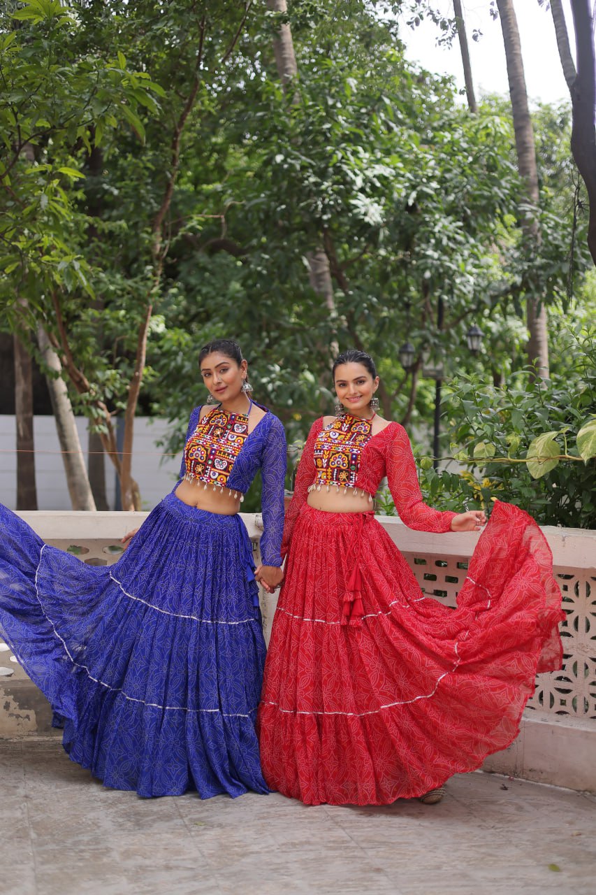 गोटा पट्टी लेस वर्क के साथ नवरात्रि स्पेशल लहंगा चोली