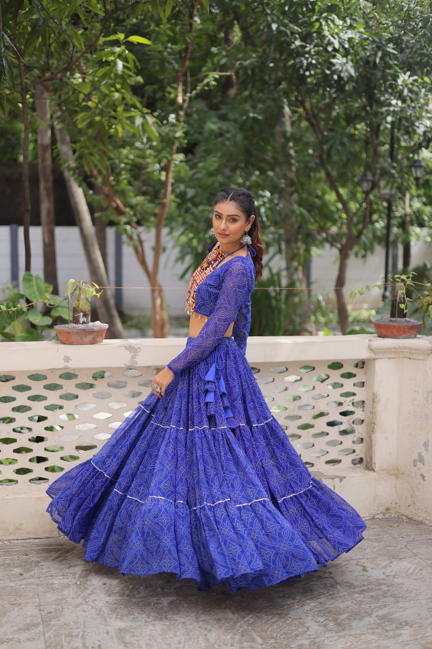 गोटा पट्टी लेस वर्क के साथ नवरात्रि स्पेशल लहंगा चोली