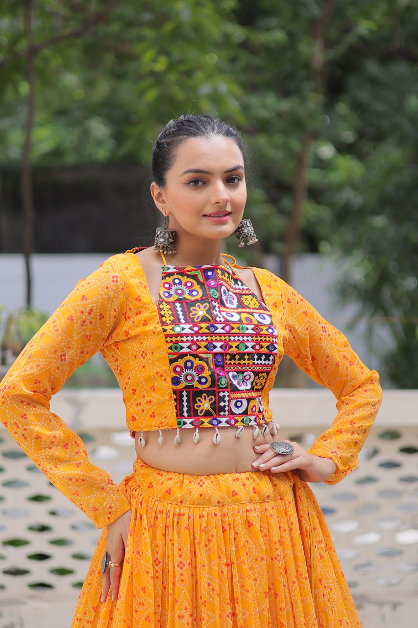 गोटा पट्टी लेस वर्क के साथ नवरात्रि स्पेशल लहंगा चोली