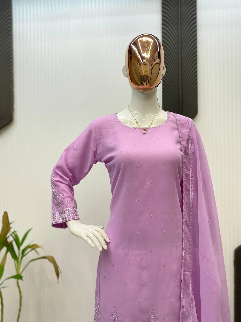 पार्टी वियर लुक खूबसूरत टॉप-बॉटम और दुपट्टा