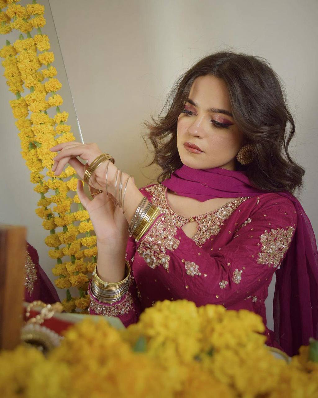 पार्टी वियर लुक डिज़ाइनर टॉप और बॉटम दुपट्टे के साथ