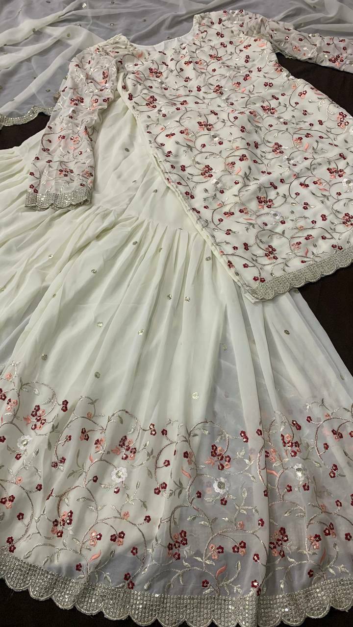 सीक्वेंस, धागे और ज़री वर्क के साथ डिज़ाइनर टॉप-बॉटम और दुपट्टा