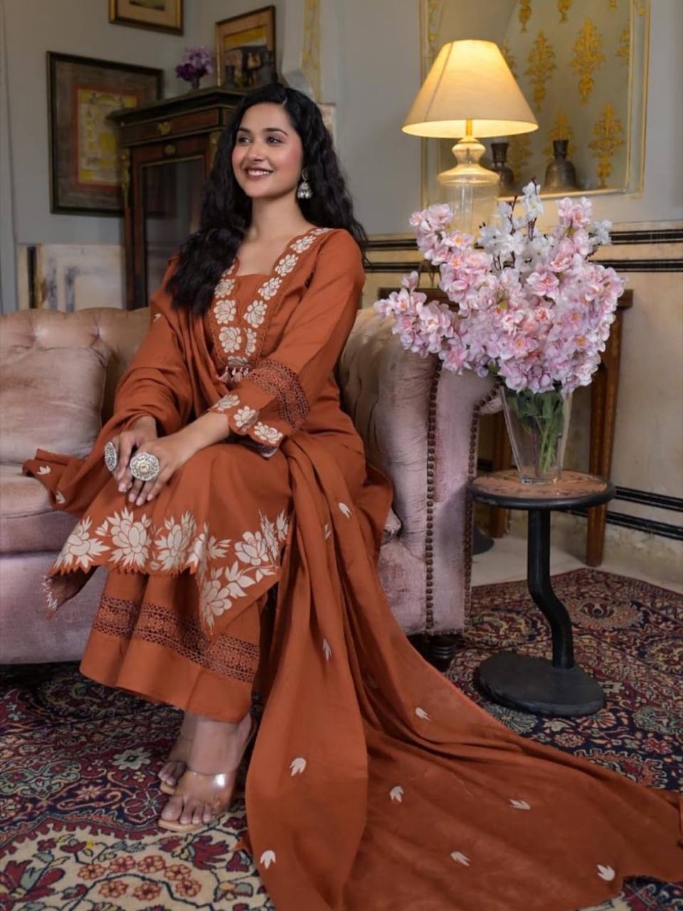 पार्टी वियर लुक टॉप और बॉटम विद दुपट्टा