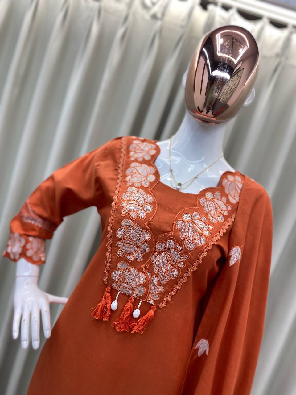 पार्टी वियर लुक टॉप और बॉटम विद दुपट्टा