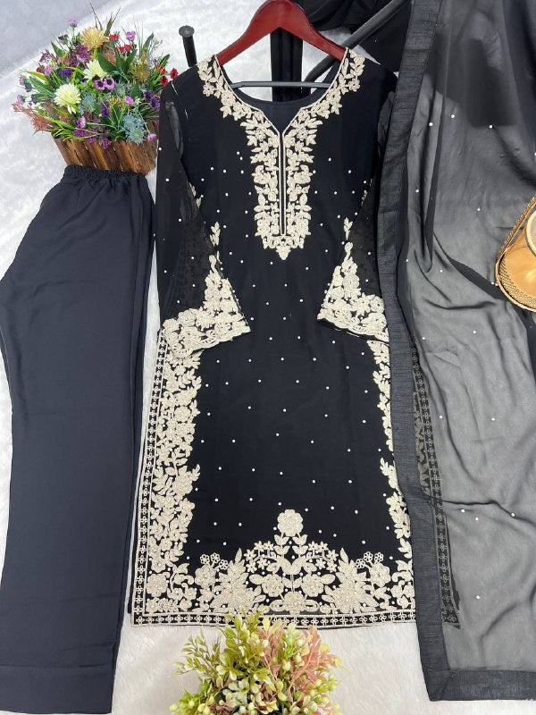 कढ़ाई और रिवेटेड मोती वर्क के साथ डिज़ाइनर टॉप-बॉटम और दुपट्टा