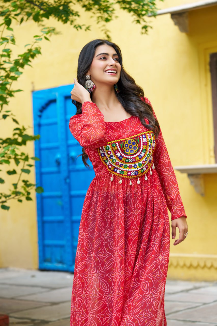 कच्छी पैच वर्क वाली नवरात्रि स्पेशल कुर्ती