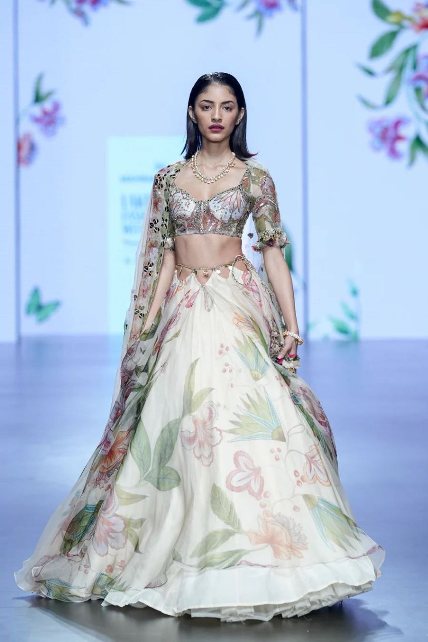 Beautiful Most Trending Lehenga Choli With Beautiful Handwork