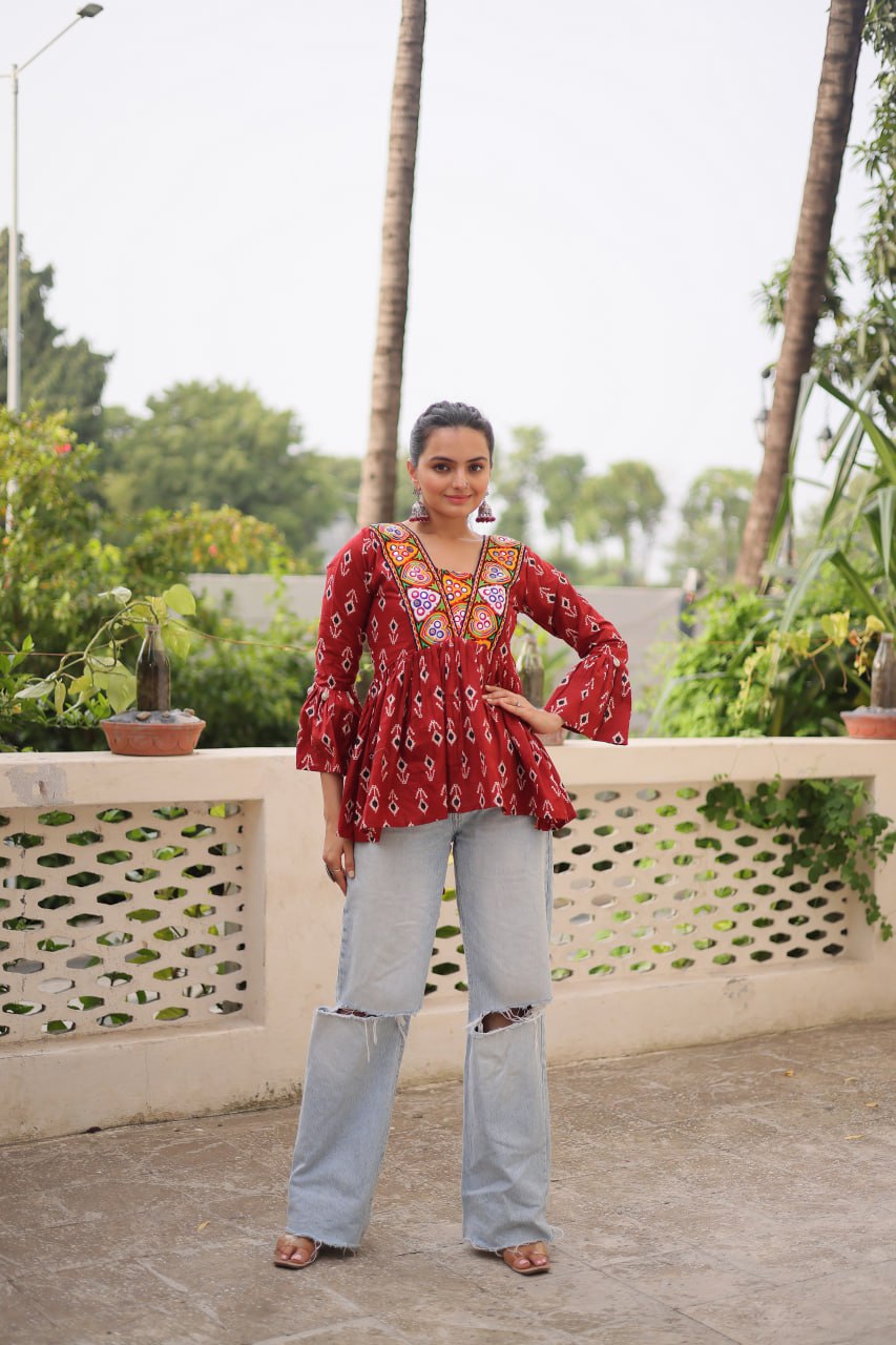 नवरात्रि स्पेशल खूबसूरत पैच वर्क वाला टॉप