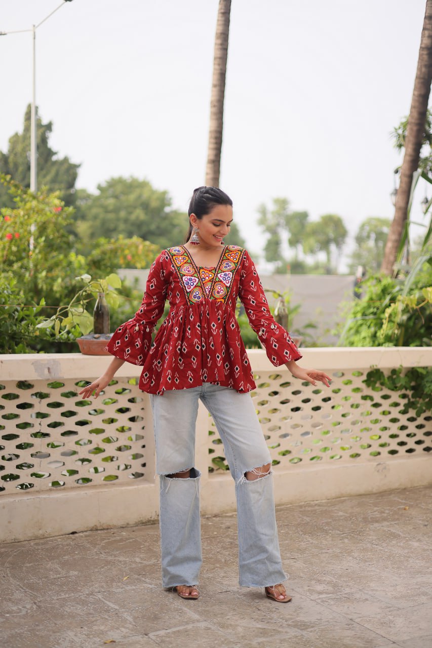 नवरात्रि स्पेशल खूबसूरत पैच वर्क वाला टॉप