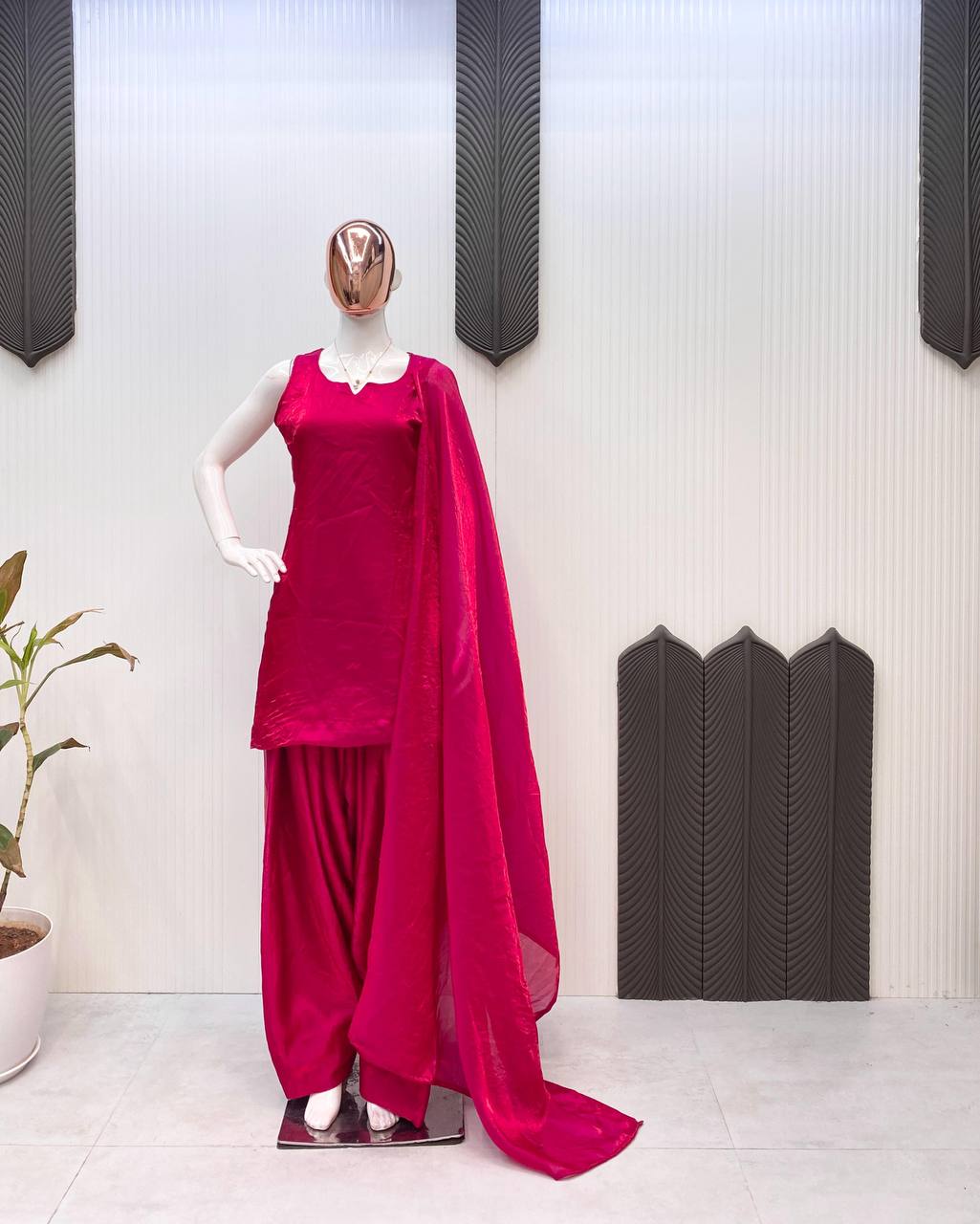 डिज़ाइनर पार्टी वियर टॉप-बॉटम एना दुपट्टा