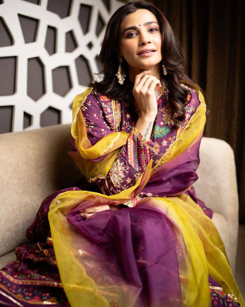 Party Wear Look Designer Gown And Beautiful Dupatta