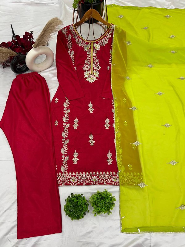 ट्रेंडी डिज़ाइनर पार्टी वियर लुक टॉप-दुपट्टा और बॉटम