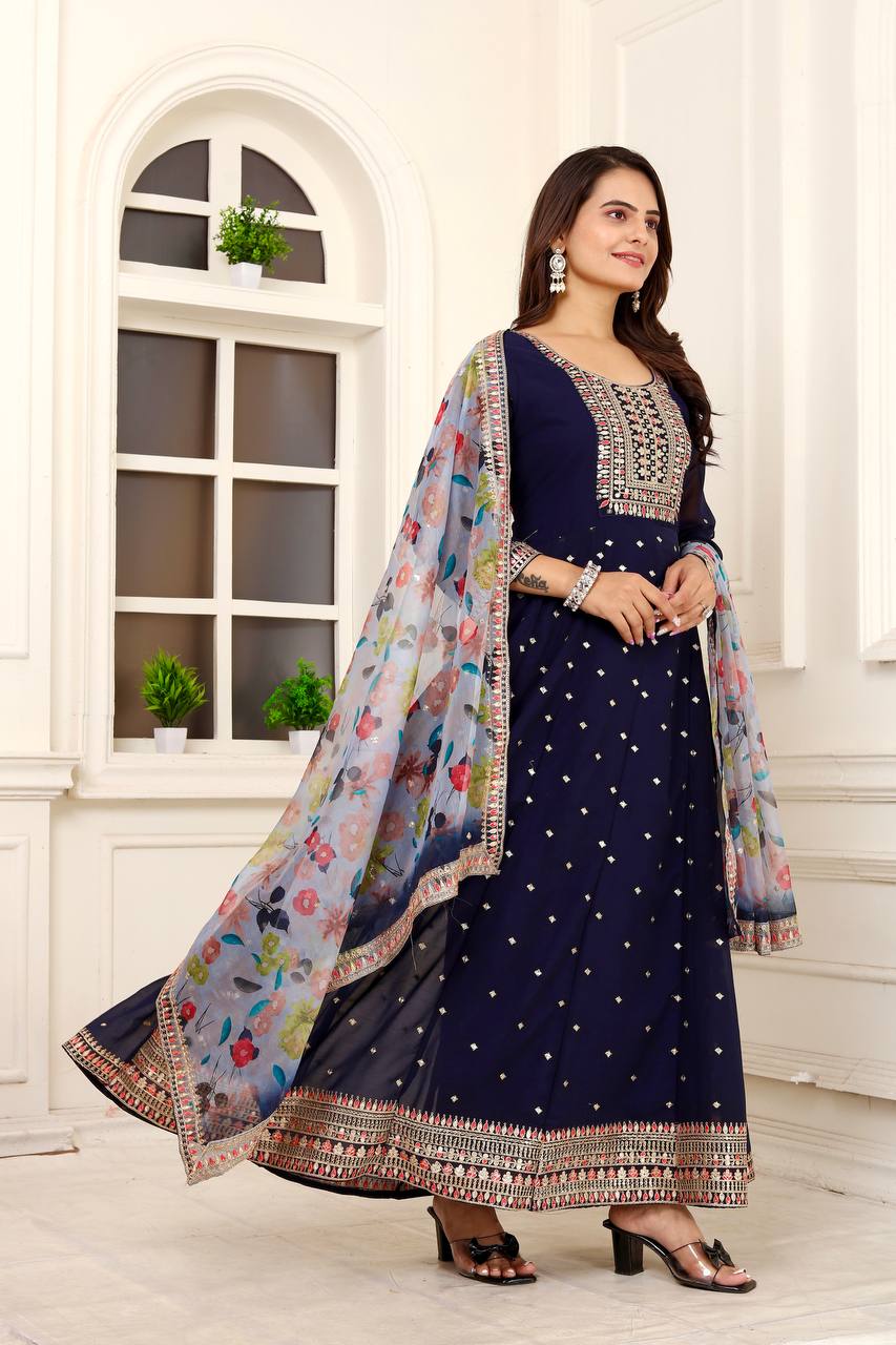 पार्टी वियर डिज़ाइनर अनारकली गाउन, पैंट और दुपट्टा