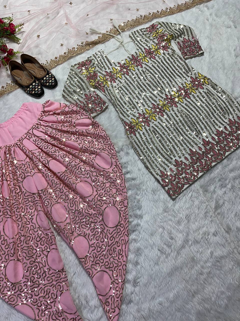 डिज़ाइनर पार्टी वियर लुक टॉप, धोती सलवार और दुपट्टा