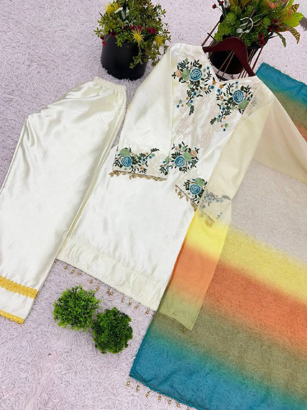 भारी कढ़ाई अनुक्रम कार्य के साथ फैंसी टॉप-बॉटम और दुपट्टा