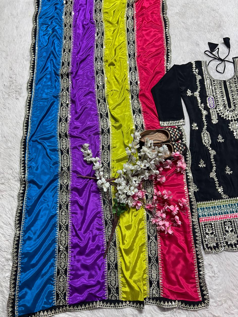 पार्टी वियर सुंदर टॉप बॉटम और दुपट्टा