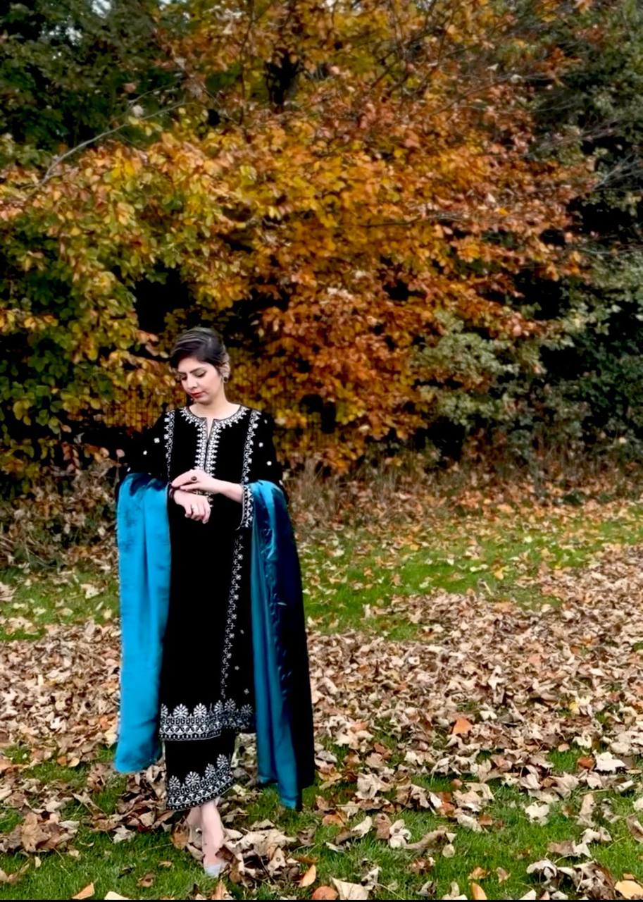 पार्टी वियर लुक: दुपट्टे के साथ टॉप और बॉटम में खूबसूरत दिखें