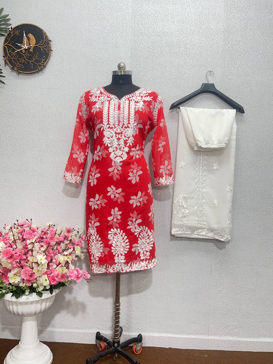 फैंसी डिजिटल प्रिंट के साथ सुंदर टॉप प्लाज़ो