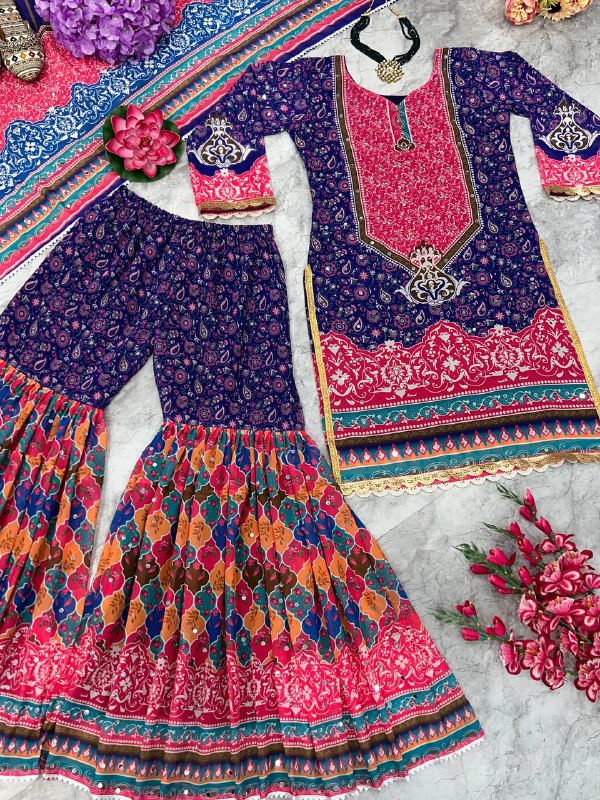 पार्टी वियर खूबसूरत टॉप और शरारा फैंसी दुपट्टे के साथ