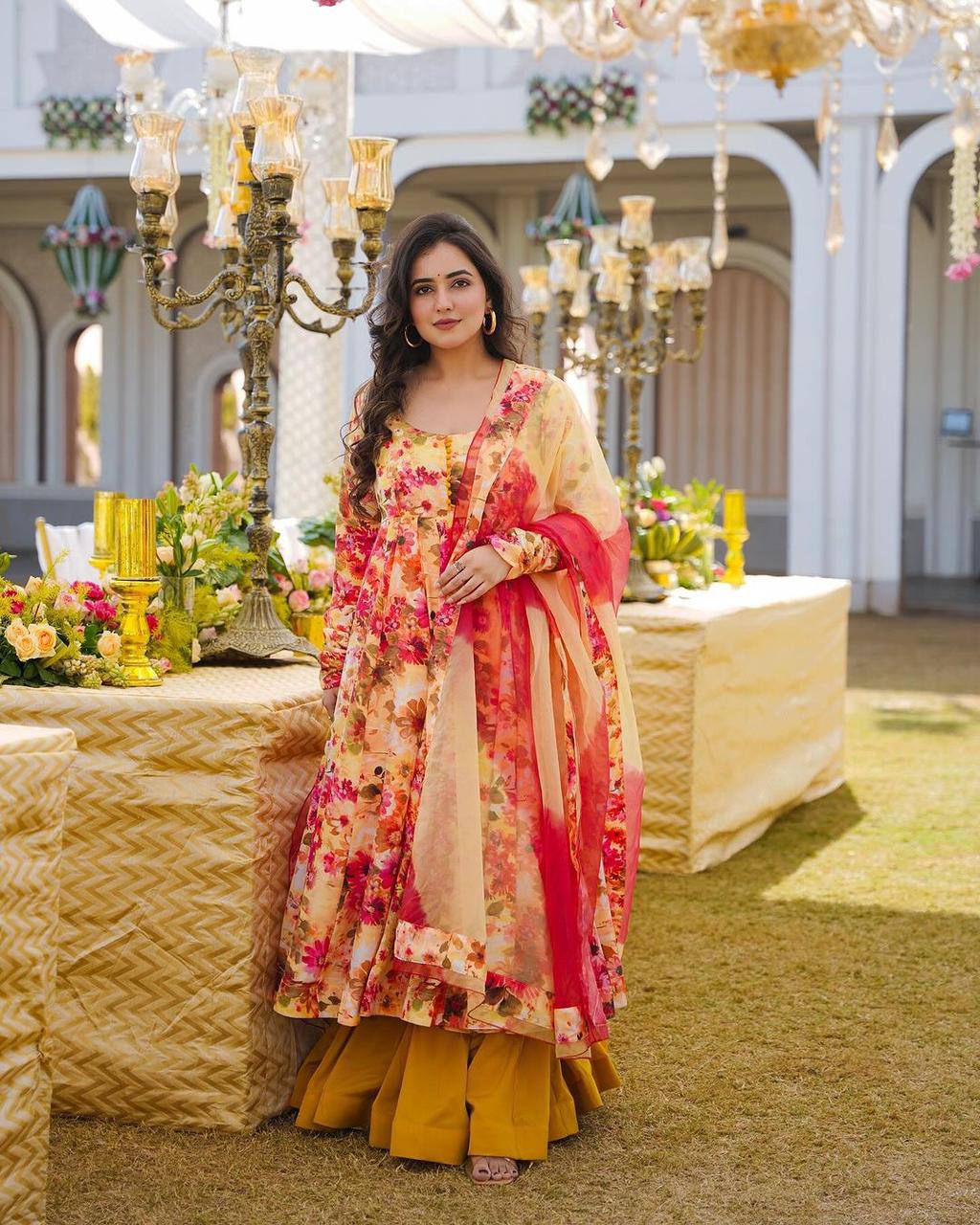 पार्टी वियर लुक टॉप और बॉटम विद दुपट्टा