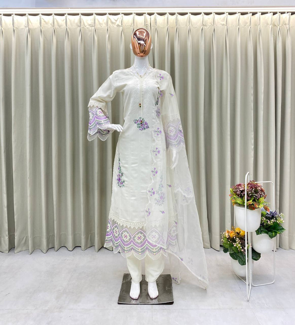 पार्टी वियर लुक: दुपट्टे के साथ टॉप और बॉटम में खूबसूरत दिखें