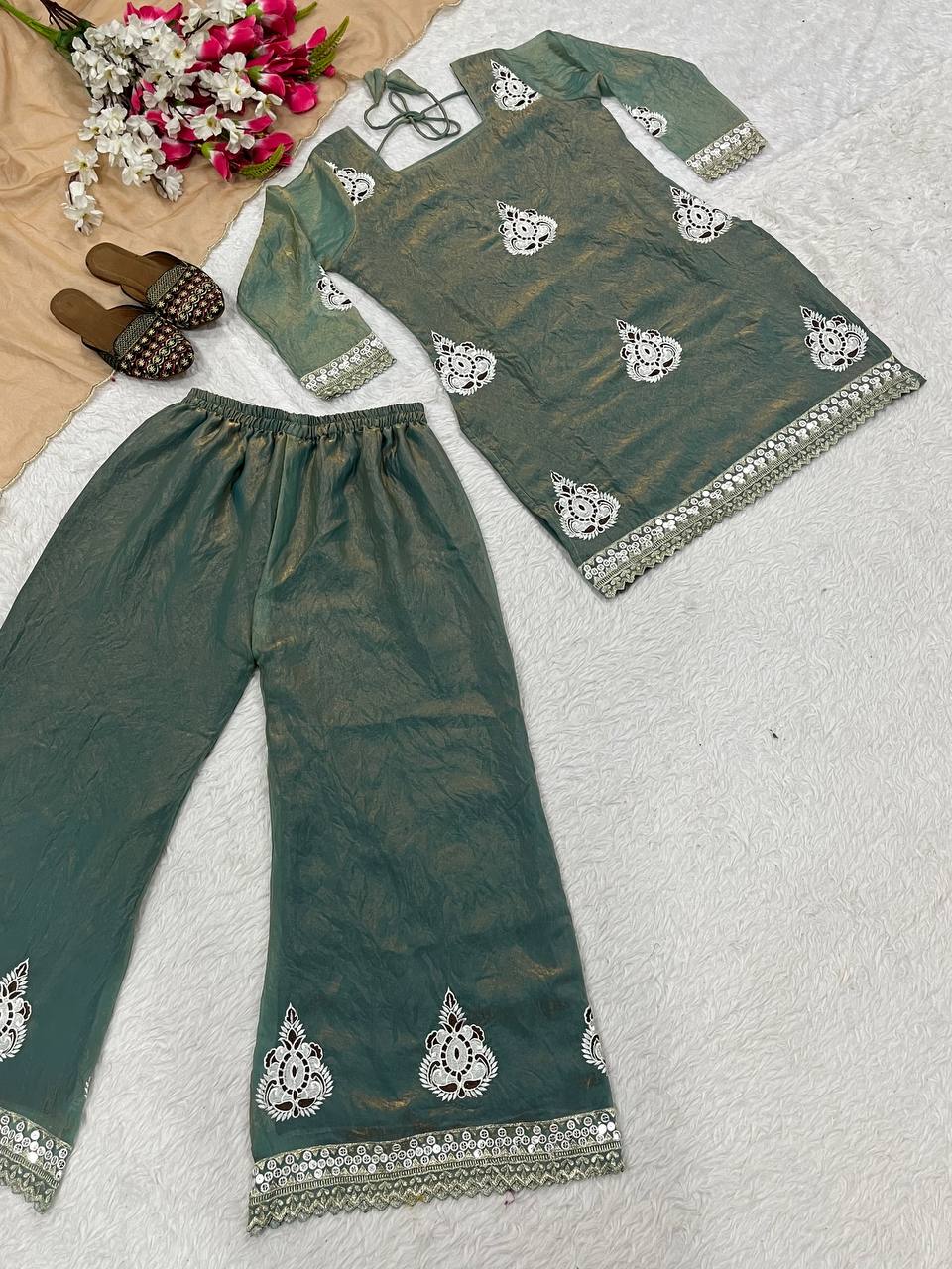 डिज़ाइनर पार्टी वियर लुक टॉप, प्लाज़ो और दुपट्टा