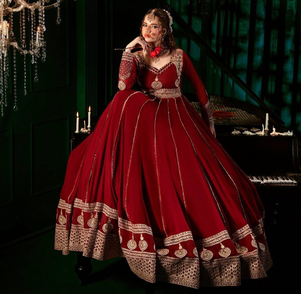 Party Wear Look Designer Gown With Thread And Sequence Work