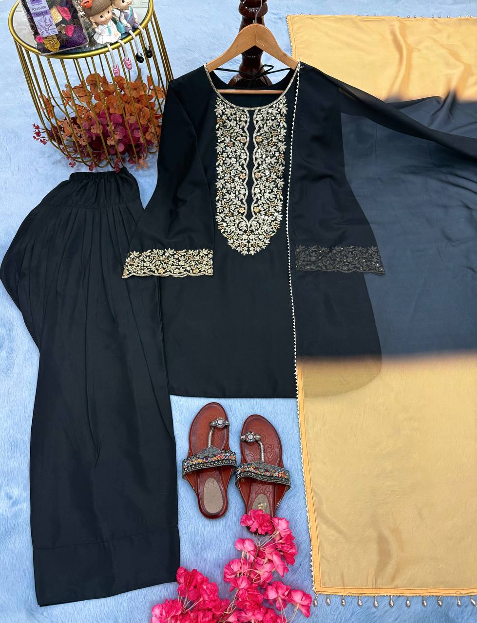 डिज़ाइनर पार्टी वियर लुक टॉप और बॉटम दुपट्टे के साथ