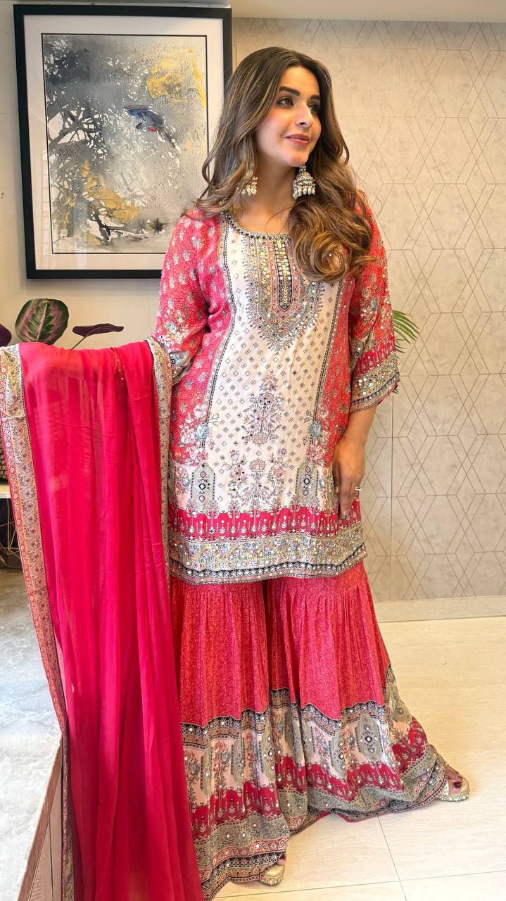 पार्टी वियर लुक डिज़ाइनर सूट सेट मिरर वर्क के साथ