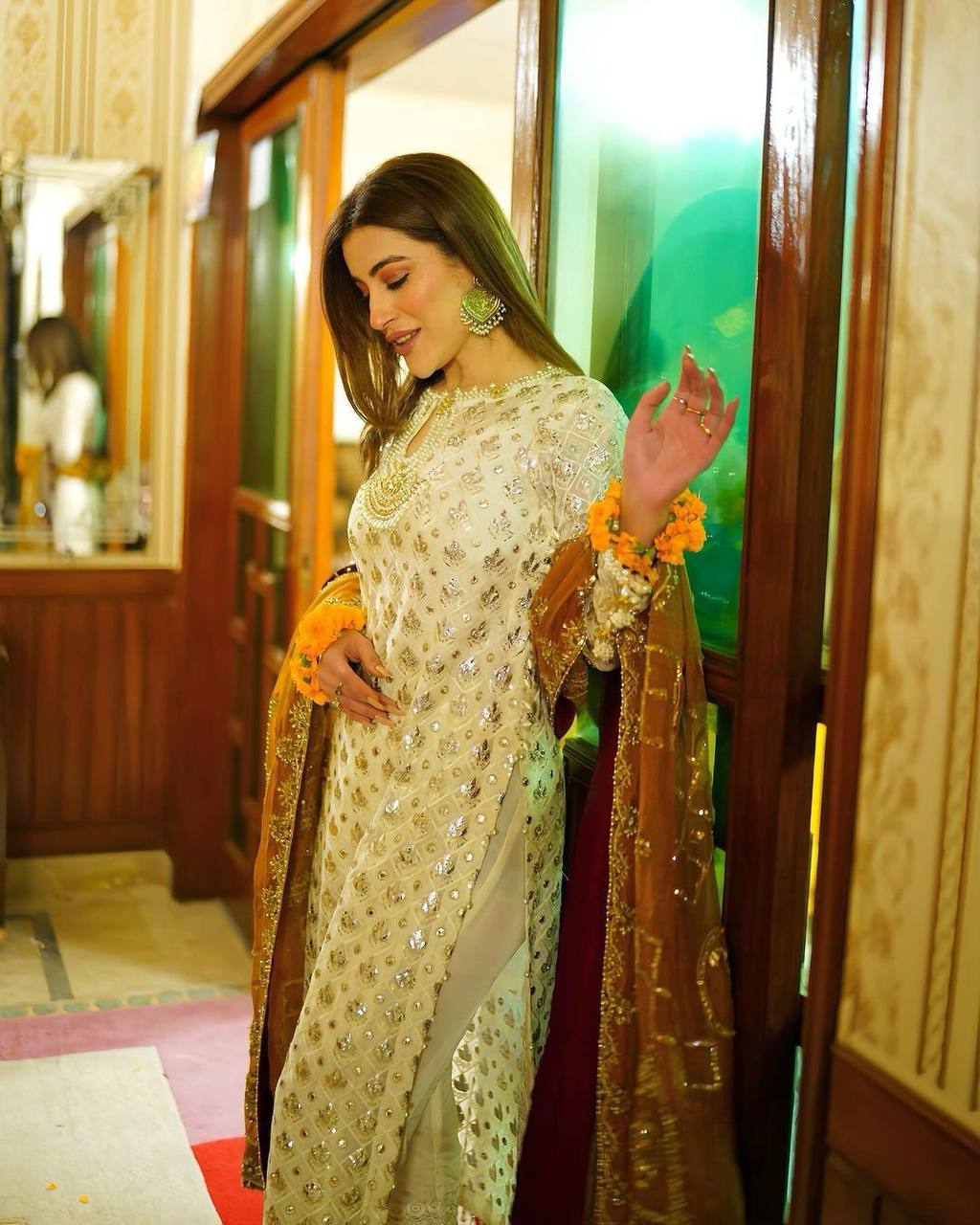 पार्टी वियर डिज़ाइनर टॉप और बॉटम दुपट्टे के साथ