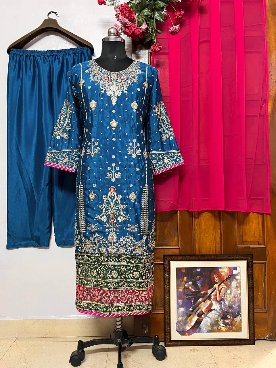 पार्टी वियर लुक डिज़ाइनर टॉप और बॉटम दुपट्टे के साथ