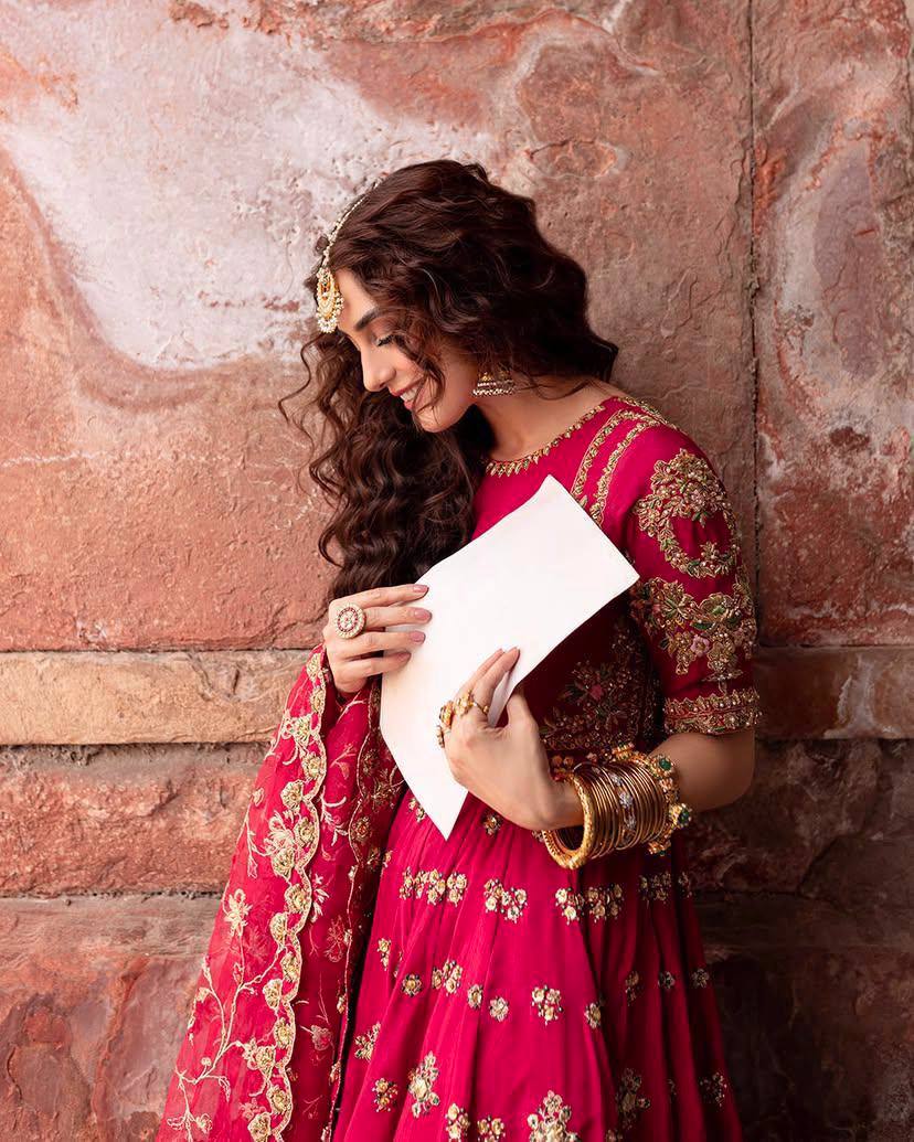 Designer Gown-Dupatta With Sequence & Zari Embroidery Work