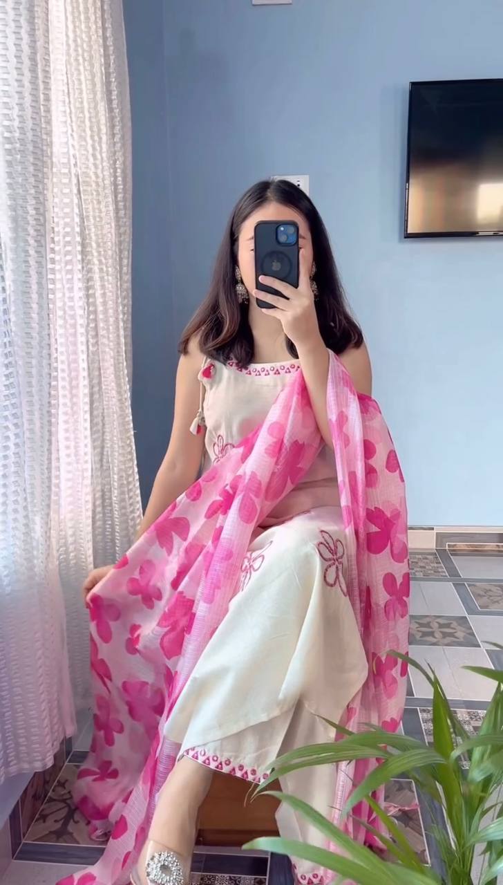 Beautiful Suit Set With Thread And Real Mirror Work