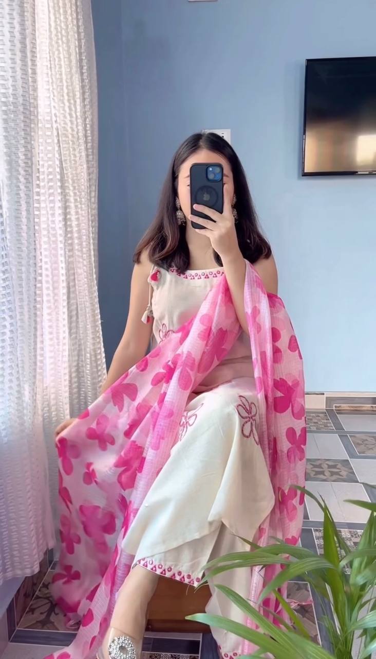 Beautiful Suit Set With Thread And Real Mirror Work