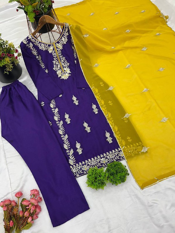 ट्रेंडी डिज़ाइनर पार्टी वियर लुक टॉप-दुपट्टा और बॉटम