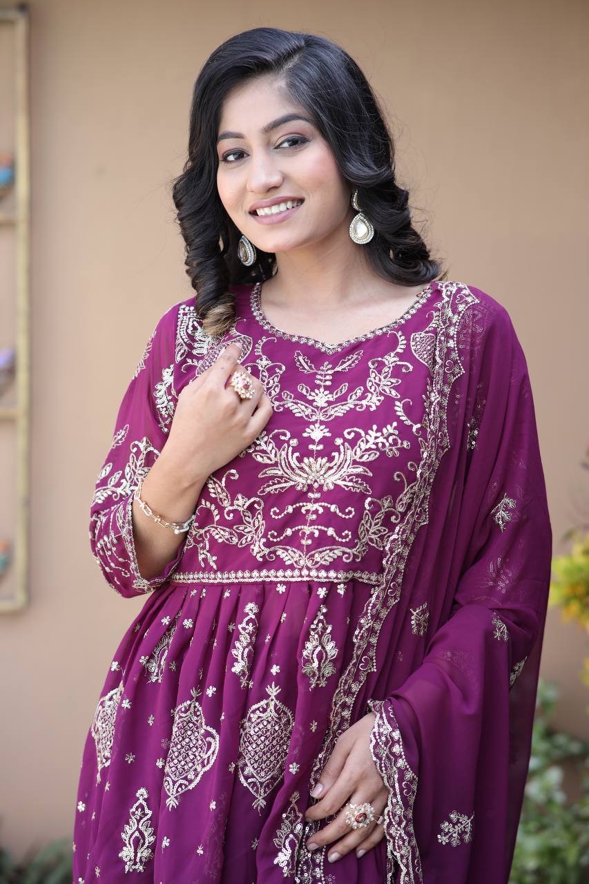 डिज़ाइनर पार्टी वियर टॉप-बॉटम और खूबसूरत दुपट्टा