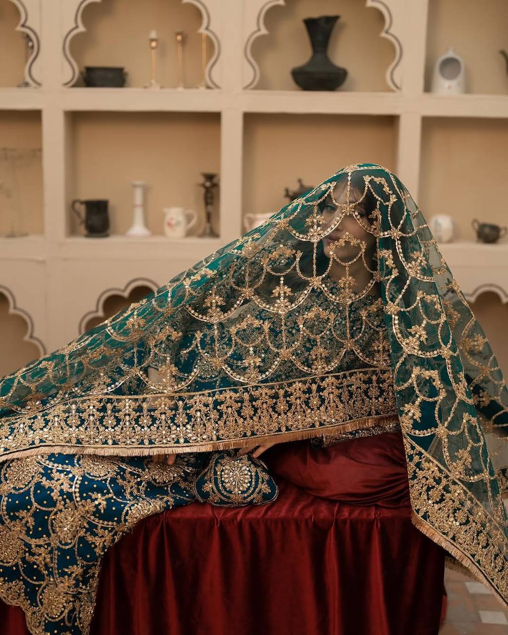 डिज़ाइनर पार्टी वियर लुक टॉप-प्लाज़ो और दुपट्टा हैवी एम्ब्रॉयडरी वर्क के साथ