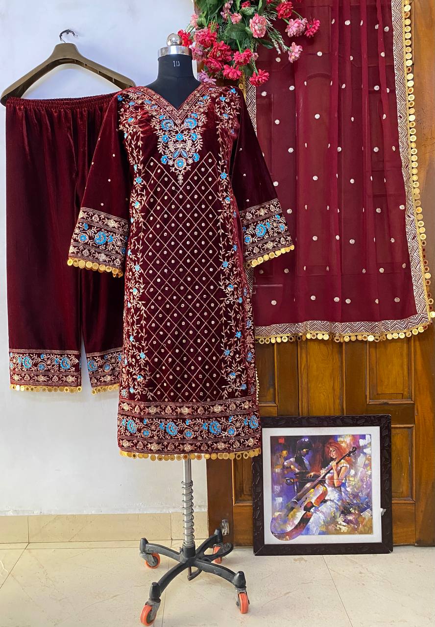 पार्टी वियर लुक डिज़ाइनर टॉप और बॉटम दुपट्टे के साथ