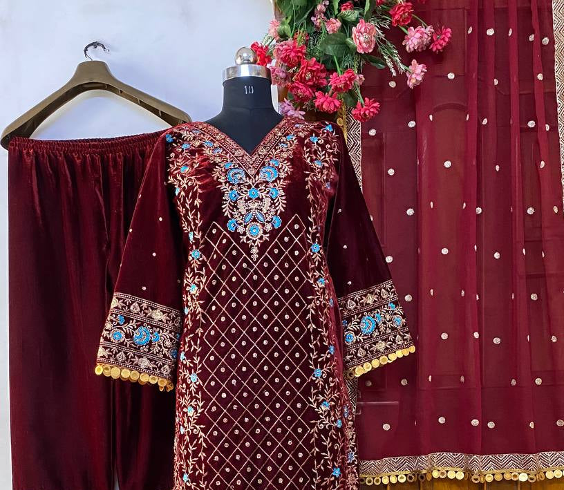 पार्टी वियर लुक डिज़ाइनर टॉप और बॉटम दुपट्टे के साथ